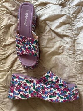 Purple Abstract Floral Print Chunky Platform Sandals